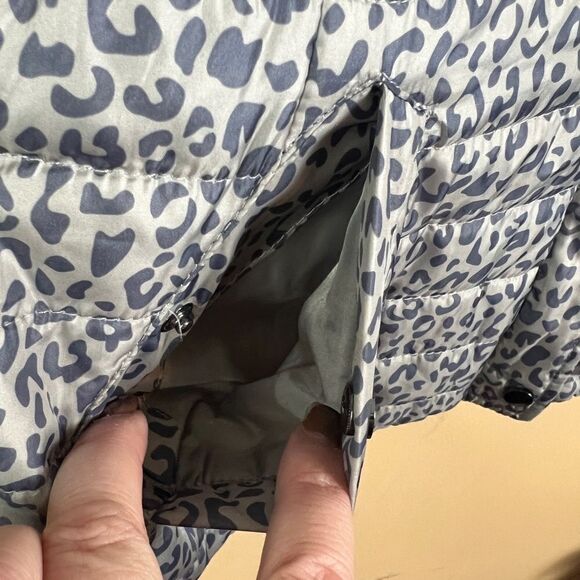 Unit Outerwear Women’s Size Small Gray Leopard Print Puffer Jacket - Picture 3 of 7